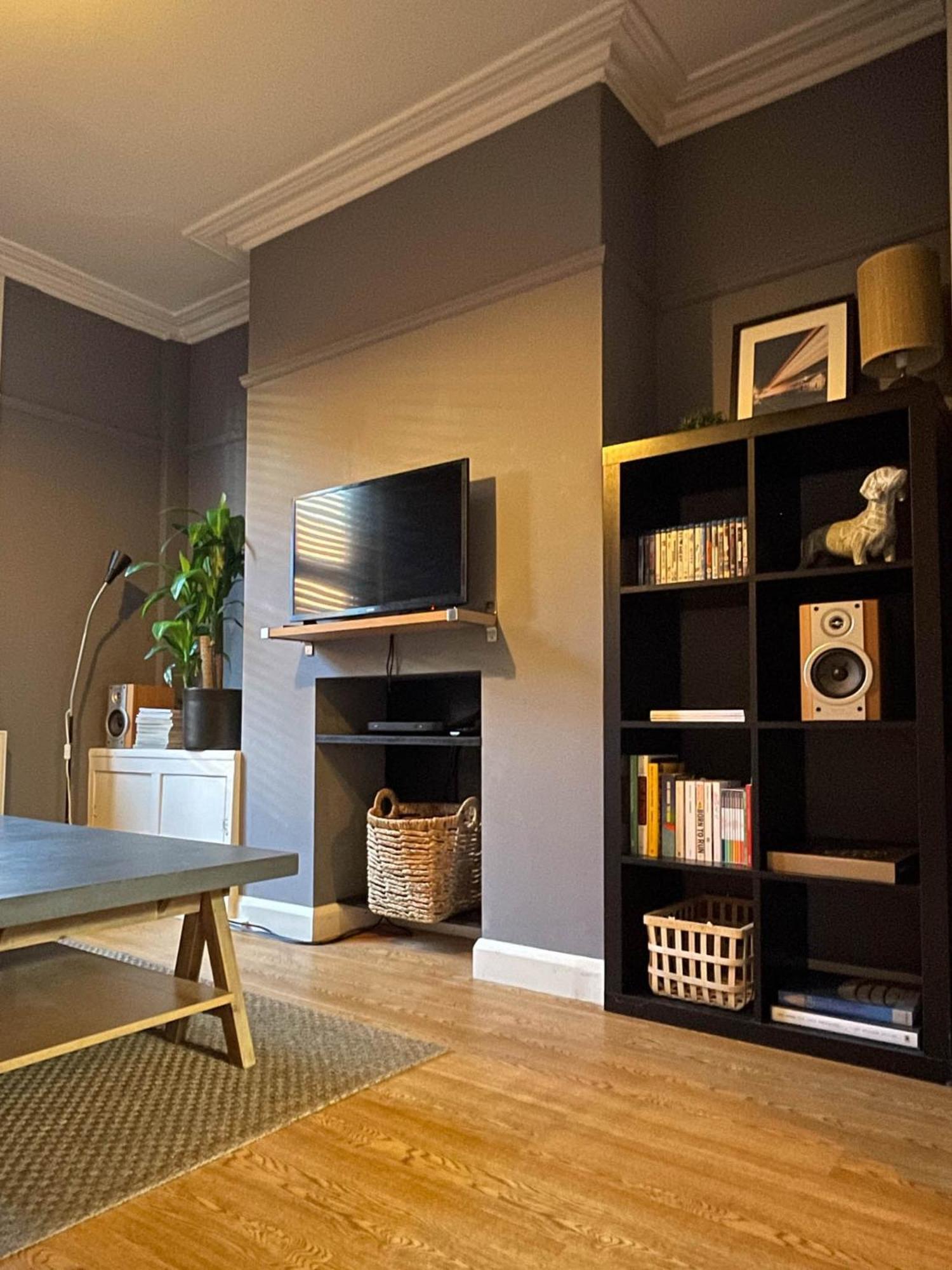 Апартаменты Townhouse In Trendy Suburb Of Hoole Честер Экстерьер фото
